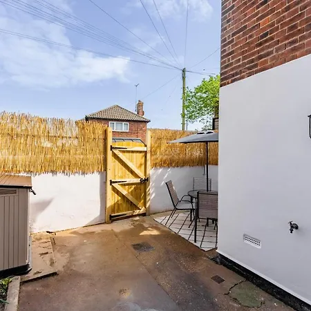 Family & Pet Friendly, Stylish & Spacious Beach House Gorleston-On-Sea Exterior photo